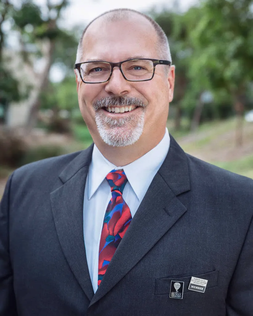 headshot-portrait-photographer-18-1784221849728.webp