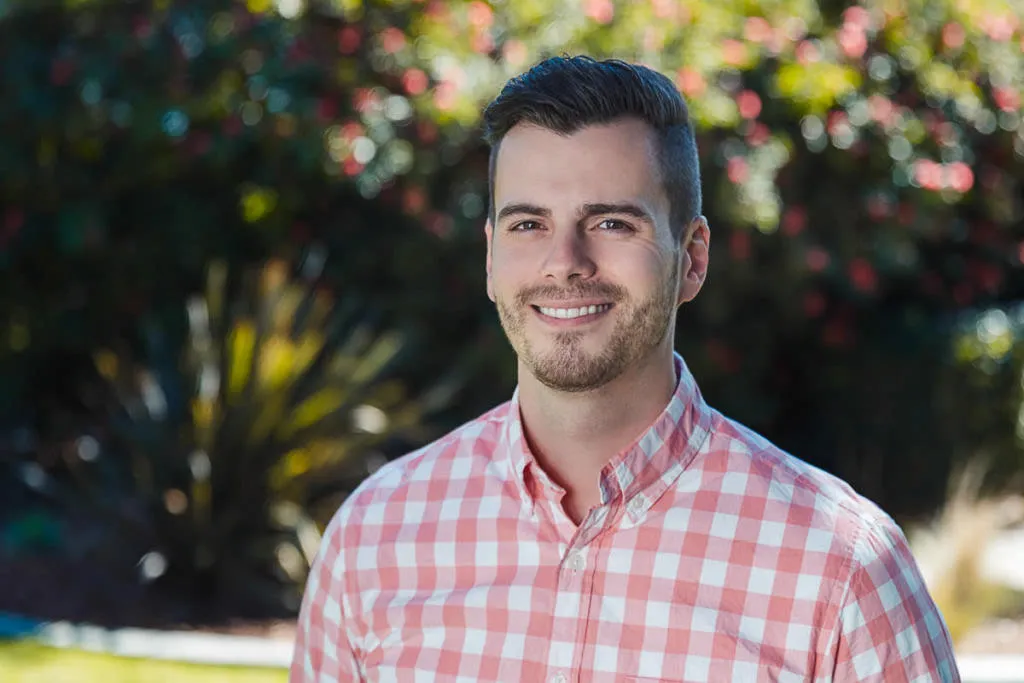 headshot-portrait-photographer-4-1784221849405.webp